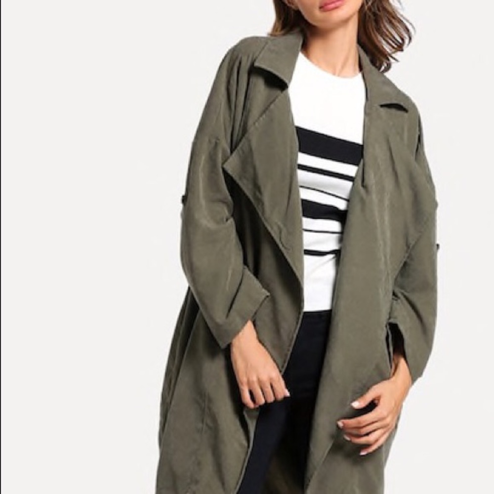 Jacket / Duster /pockets/button to roll sleeves